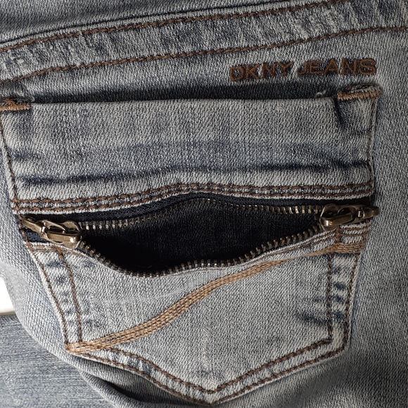 DKNY Jeans Women's Sz 6 Zippered Pockets Straight Leg - Picture 16 of 16